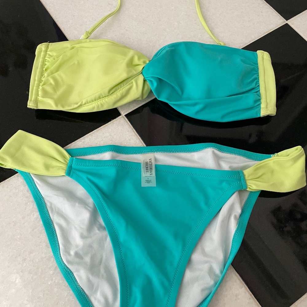 VICTORIA"S SECRET NEW NEVER WORN  Swimsuit Bikini